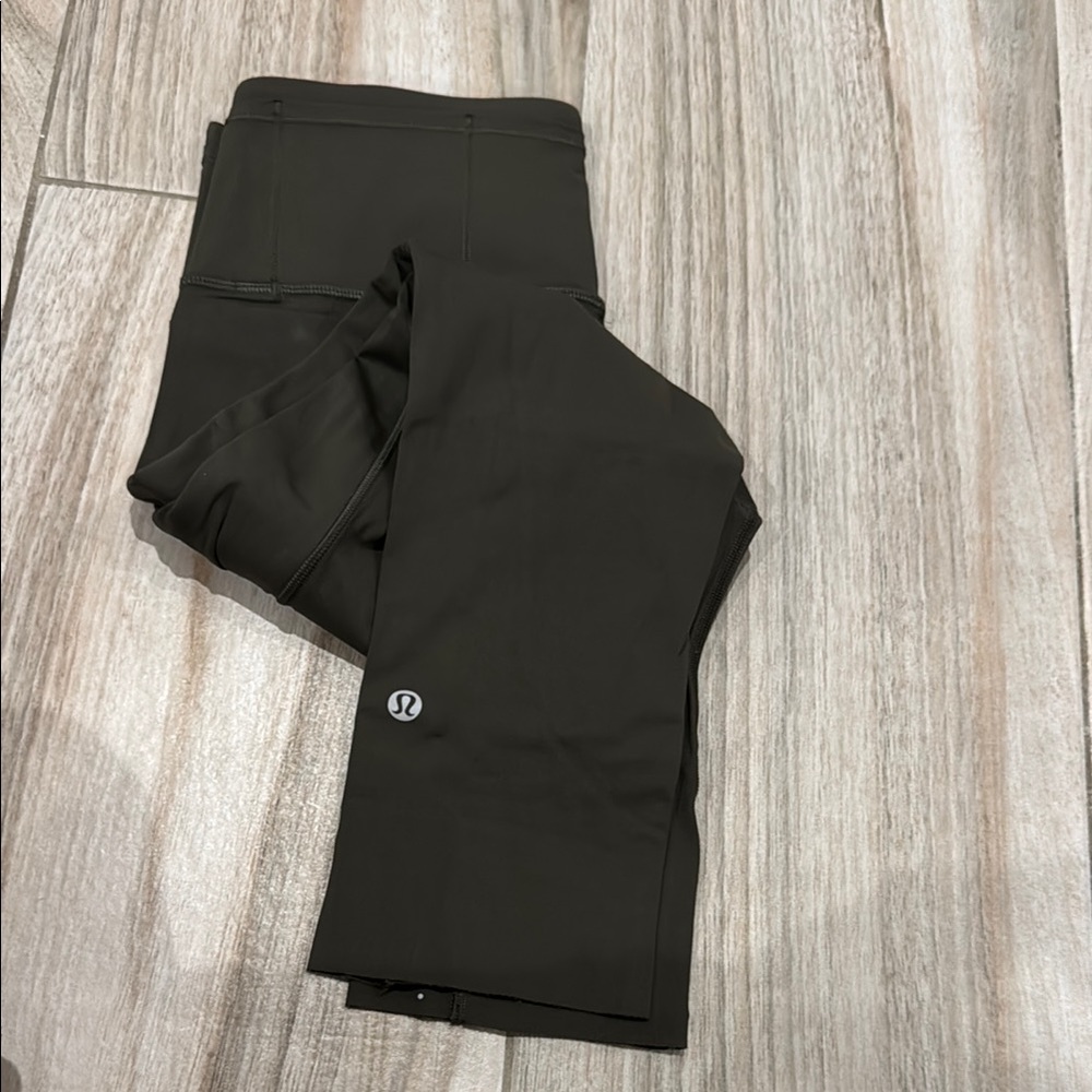 Lululemon Athletica Black Sweatpants Sleek Athletic Fit